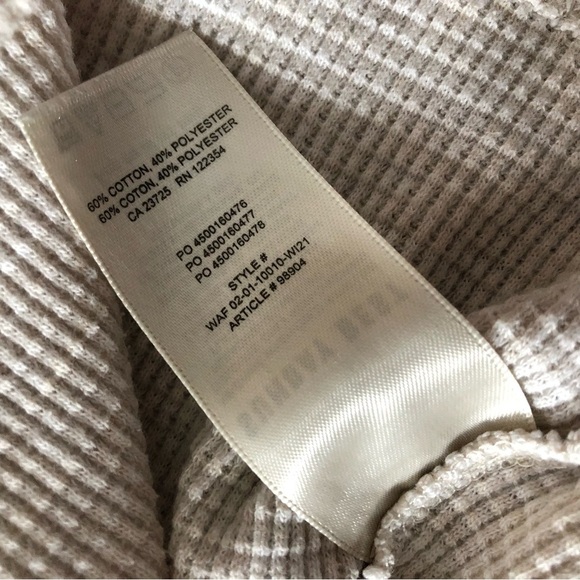 Aritzia Sunday Best Waffle Cropped Long Sleeve Top in Cream Heather Size S - Picture 8 of 9